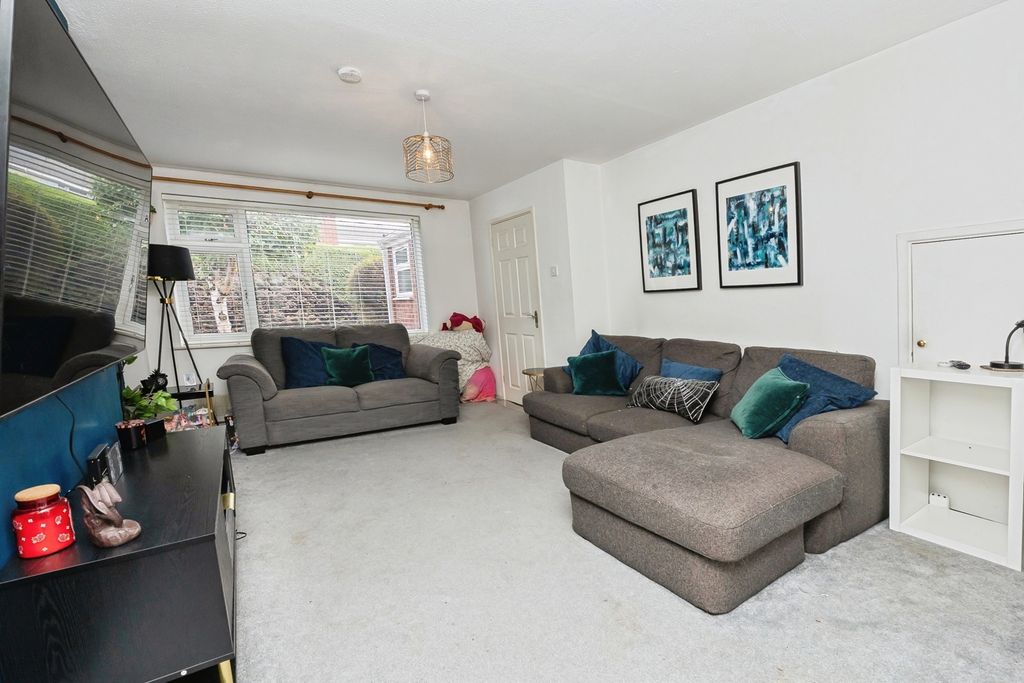 Property photo 3 of 18 Pbox-Img.Jpg