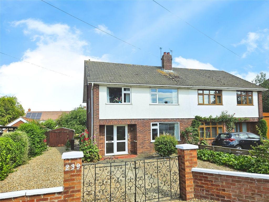 Property photo 1 of 24 Picture No. 14