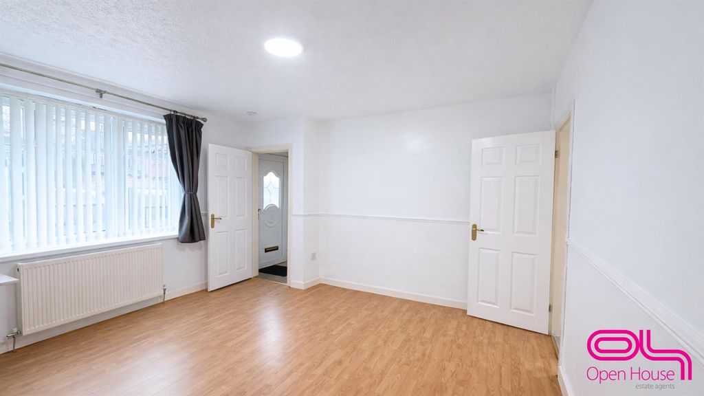 Property photo 3 of 15 Add A Subheading (54).Png