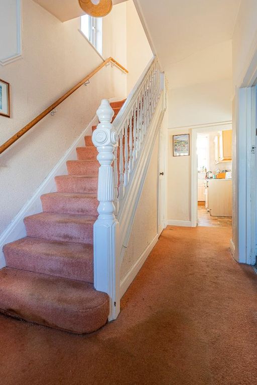 Property photo 3 of 16 Redlands Road 132-7.Jpg