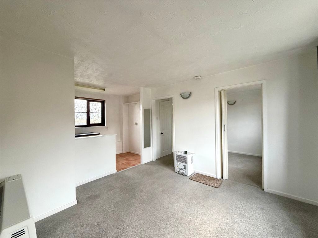 Property photo 2 of 8 Living Room