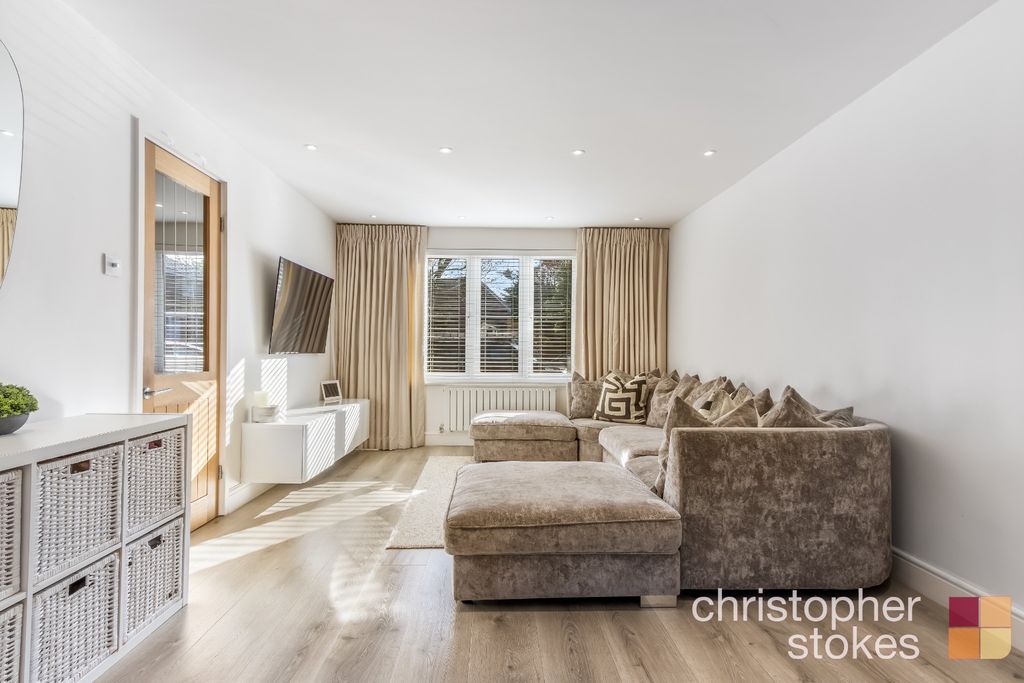 Property photo 3 of 20 5054086