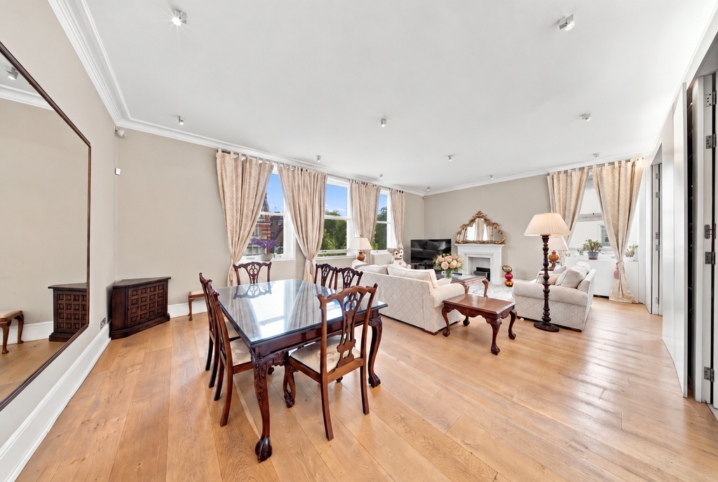 Property photo 1 of 33