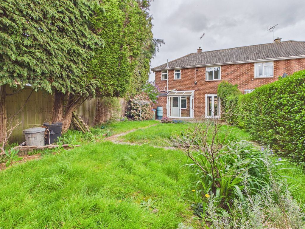 Property photo 2 of 12