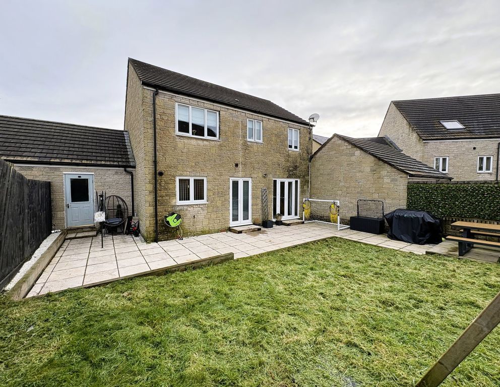 Property photo 1 of 24