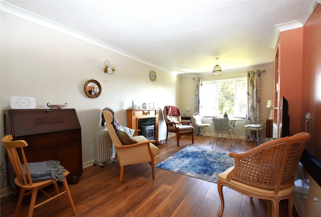 Property photo 3 of 14 Picture No. 05