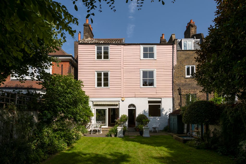 Property photo 3 of 42 Photo 16