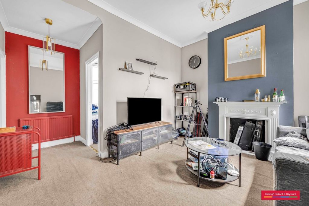 Property photo 1 of 10 3
