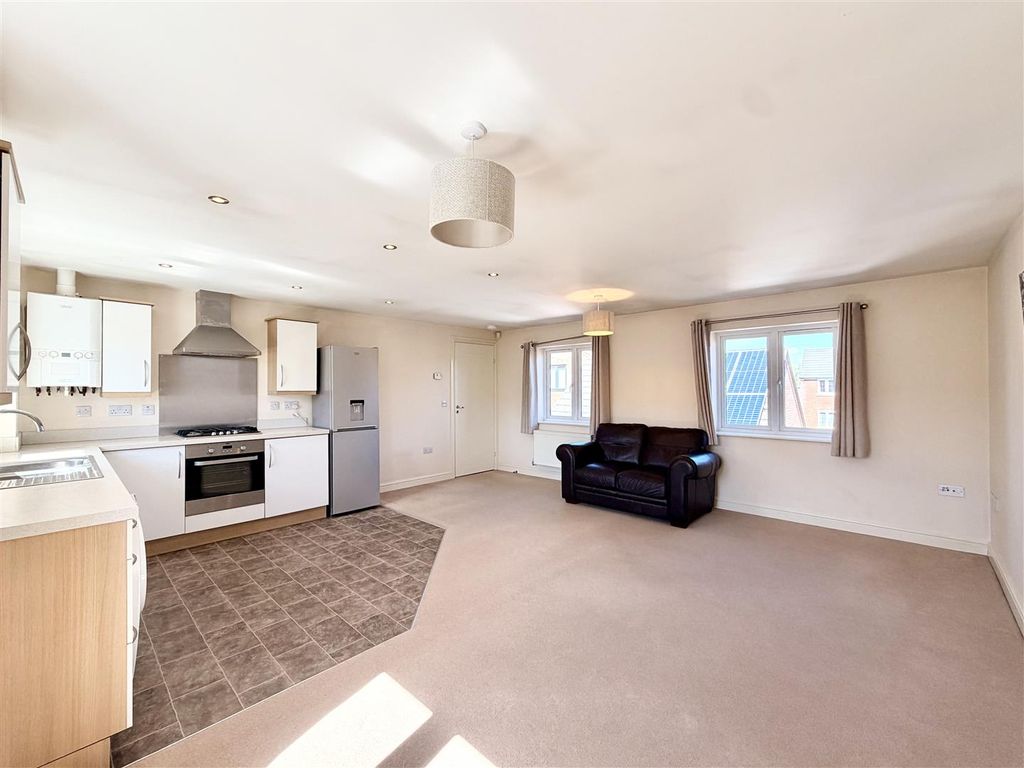 Property photo 2 of 13 2