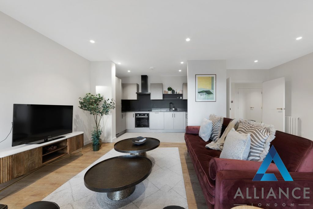 Property photo 3 of 21