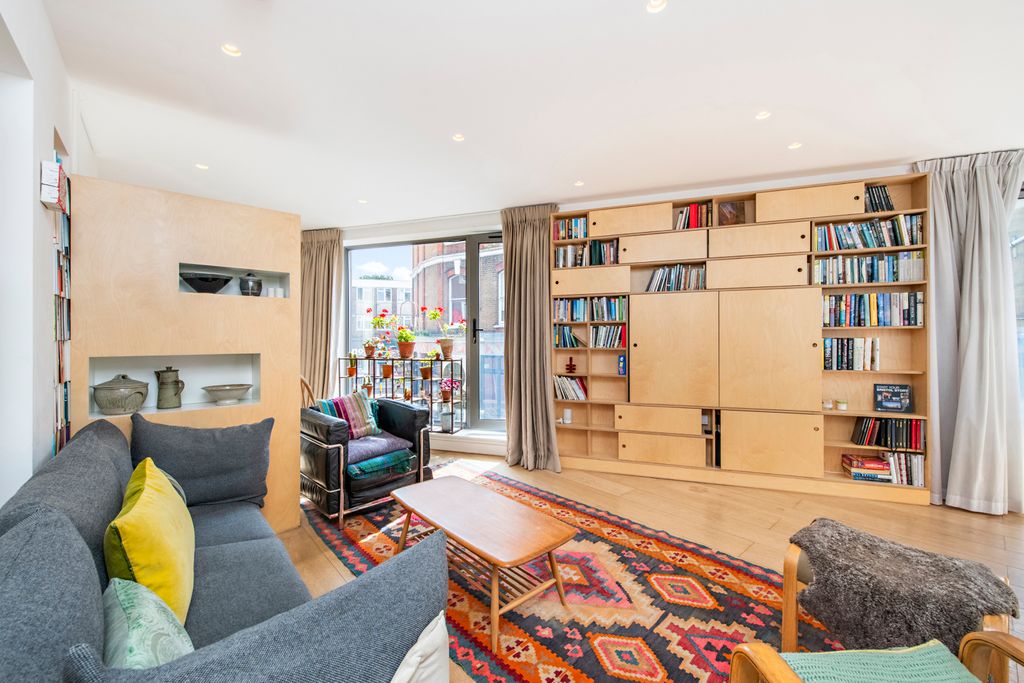 Property photo 1 of 15
