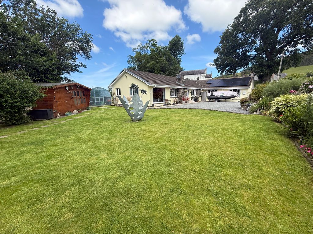 Property photo 1 of 37