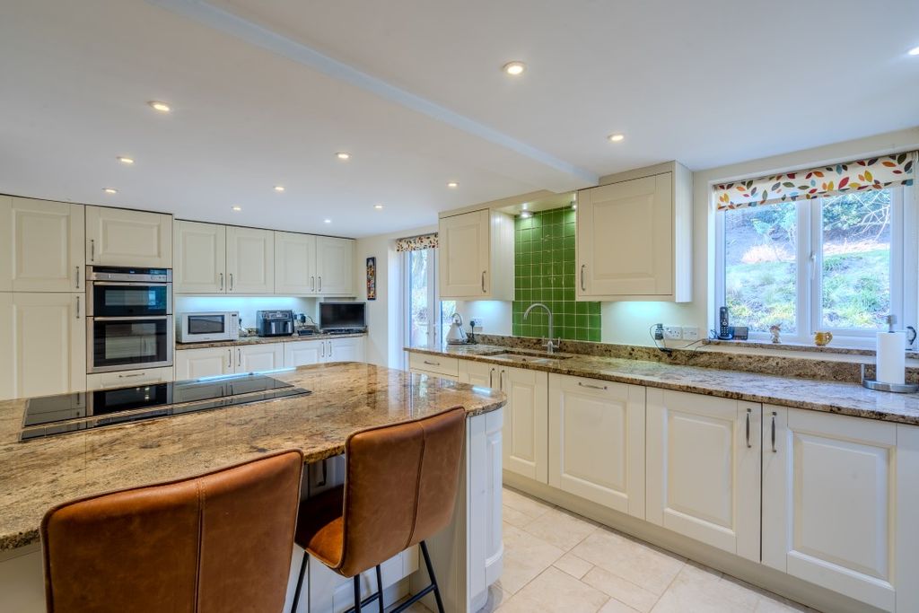 Property photo 3 of 31 Iq_00181-Hdr