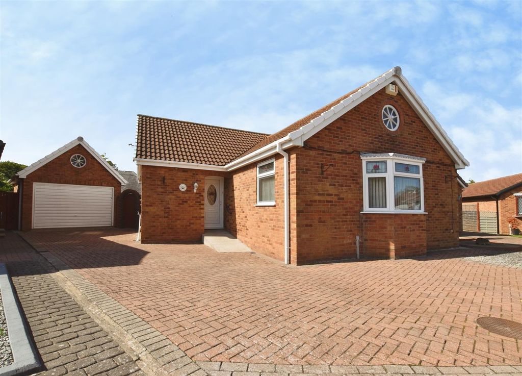 Property photo 1 of 19 A49116B7-Front.Jpg