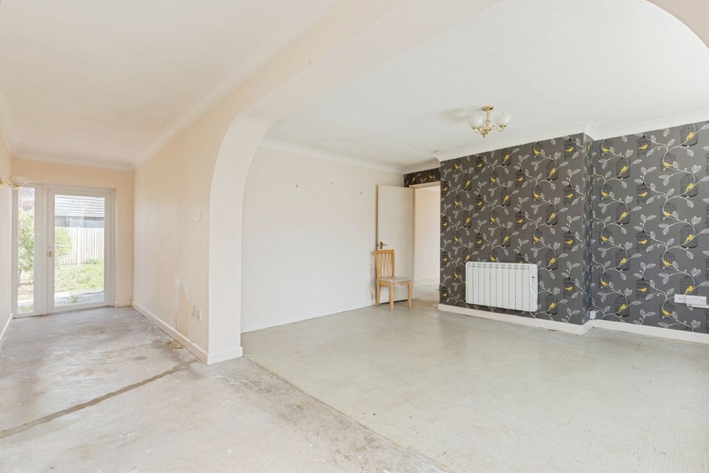 Property photo 3 of 16 Photo
