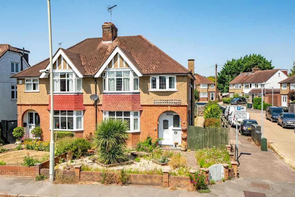 Property photo 1 of 23 101-Watford-Road-21.Jpg