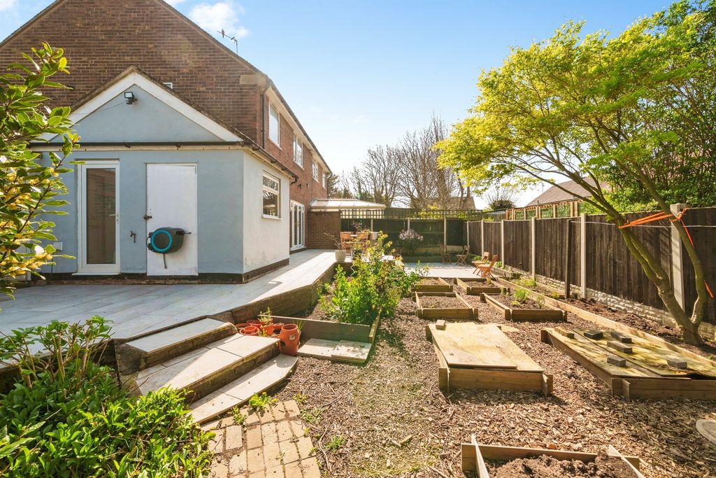 Property photo 3 of 22