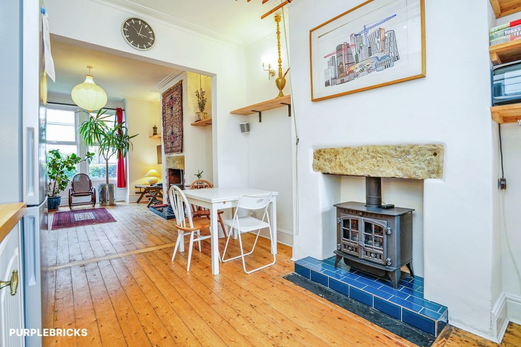 Property photo 2 of 36 Open Plan Living