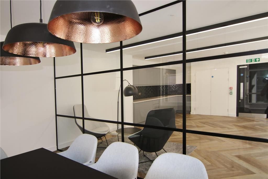 Property photo 2 of 7 Managed Office, Cursitor Street, London - Ec4A|