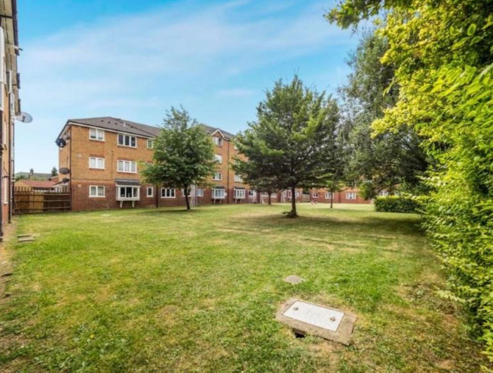 Property photo 2 of 13