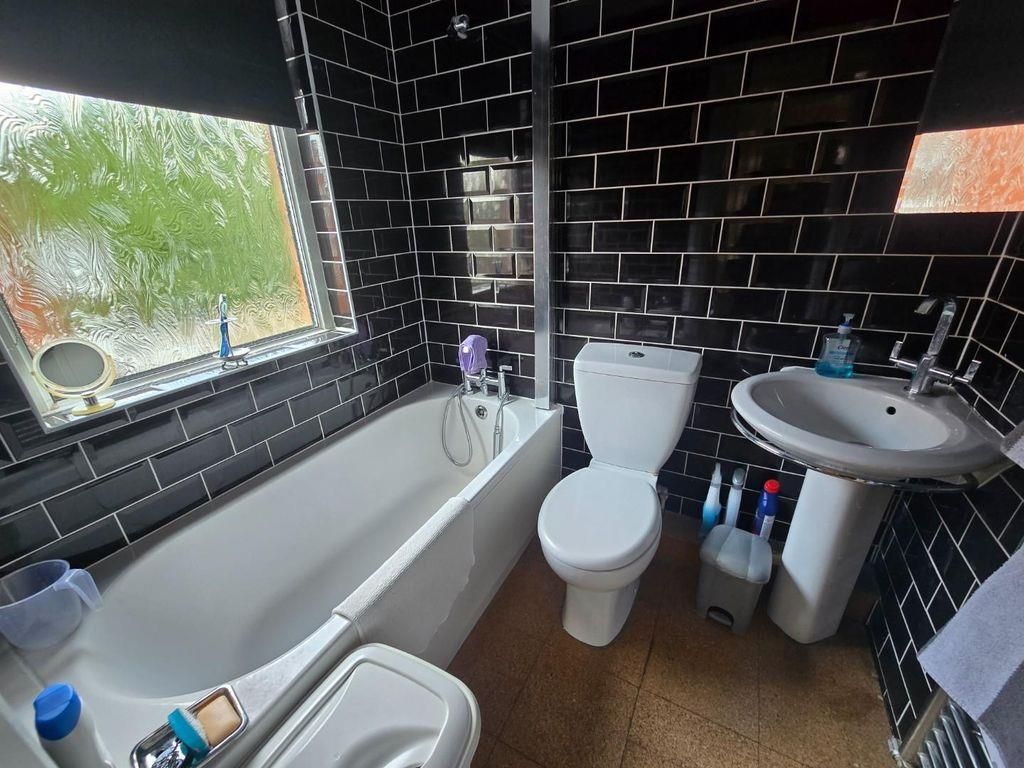 Property photo 3 of 8 E368506d78811F95Cefcf52227Ad0Bac1454936E.Jpg