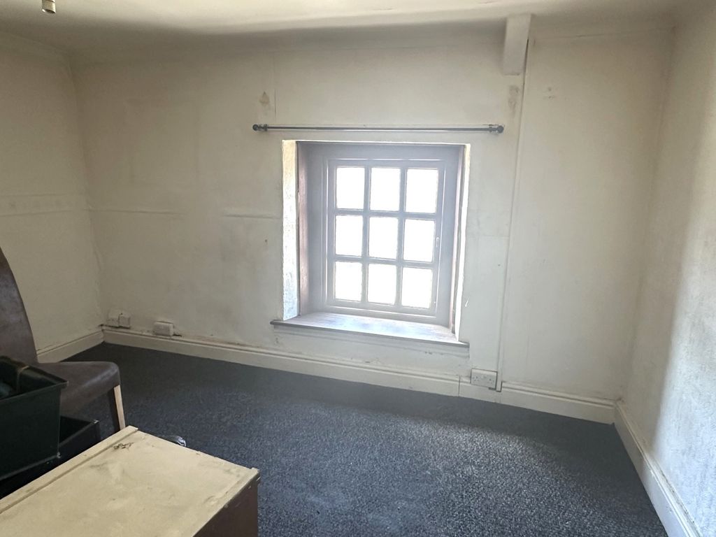 Property photo 2 of 8 Not Specified
