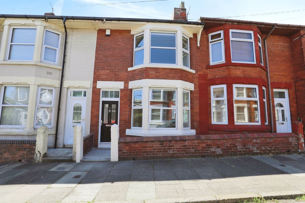 Property photo 1 of 15 Front