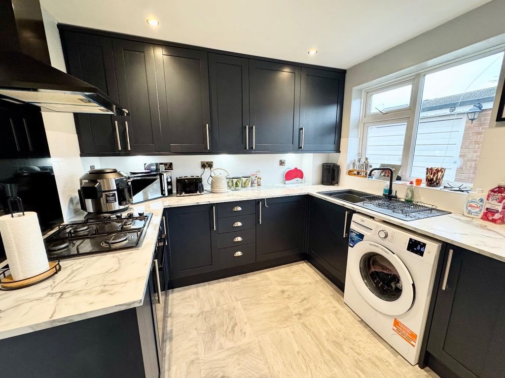 Property photo 2 of 7 Kitchen/Diner