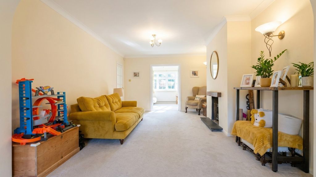 Property photo 3 of 25 4862786