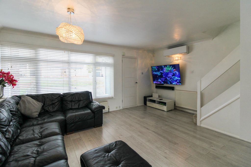 Property photo 3 of 13 Living Room