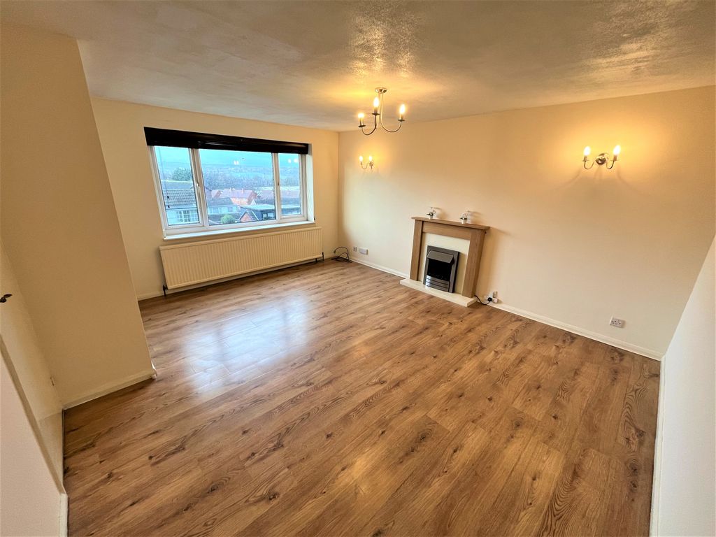 Property photo 2 of 10 Living Room