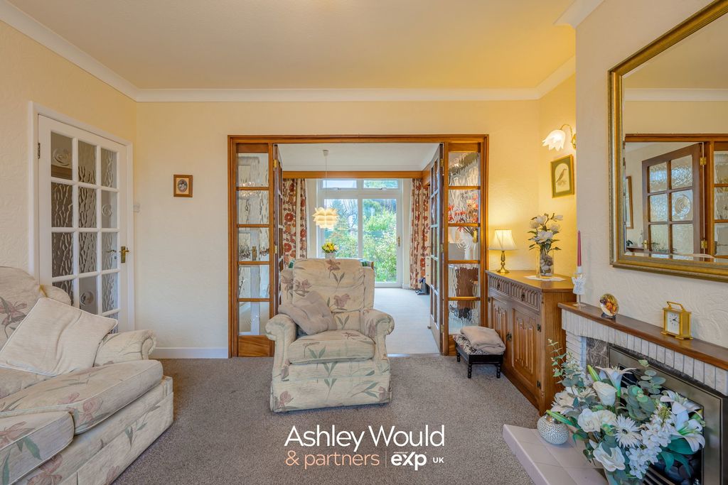 Property photo 3 of 19