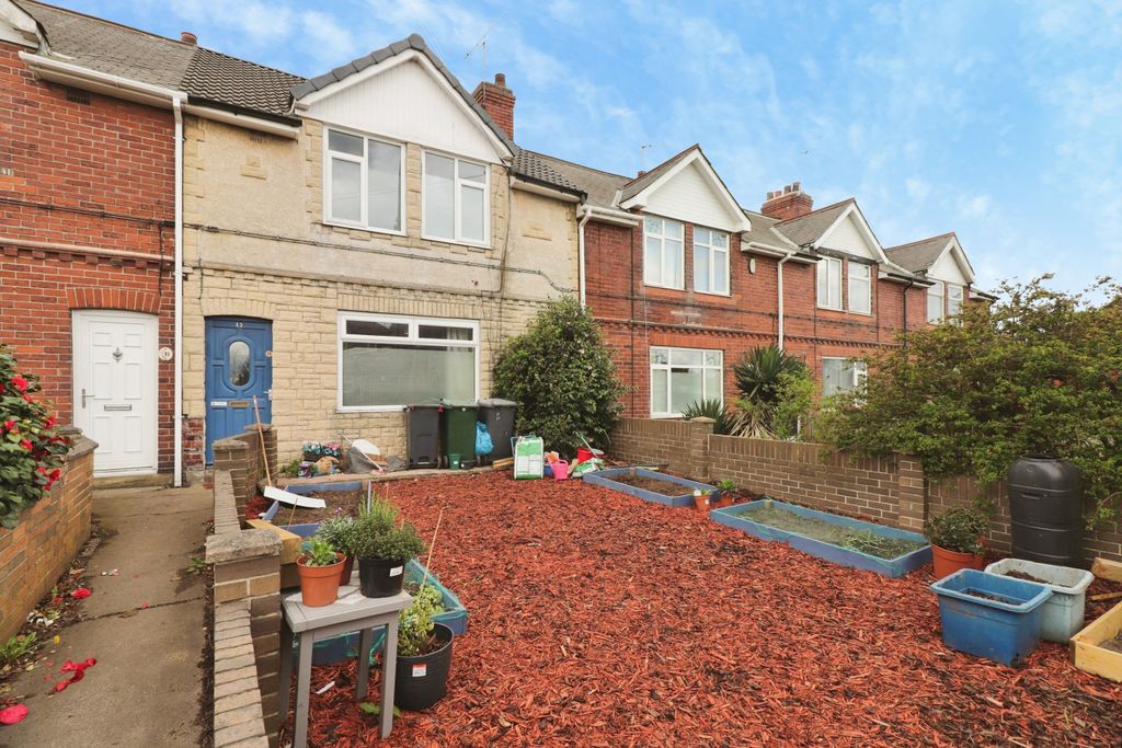 Property photo 1 of 15 Front Garden