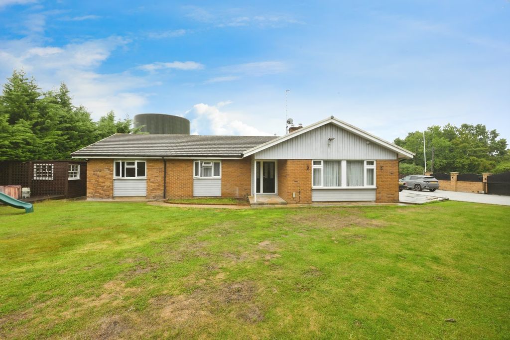 Property photo 1 of 22