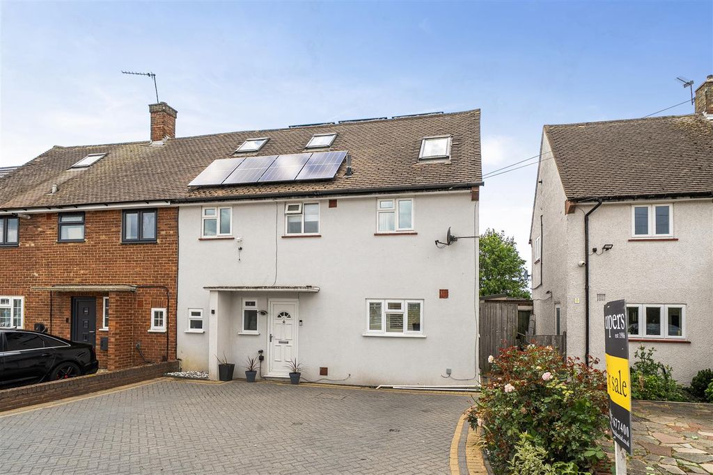 Property photo 1 of 18