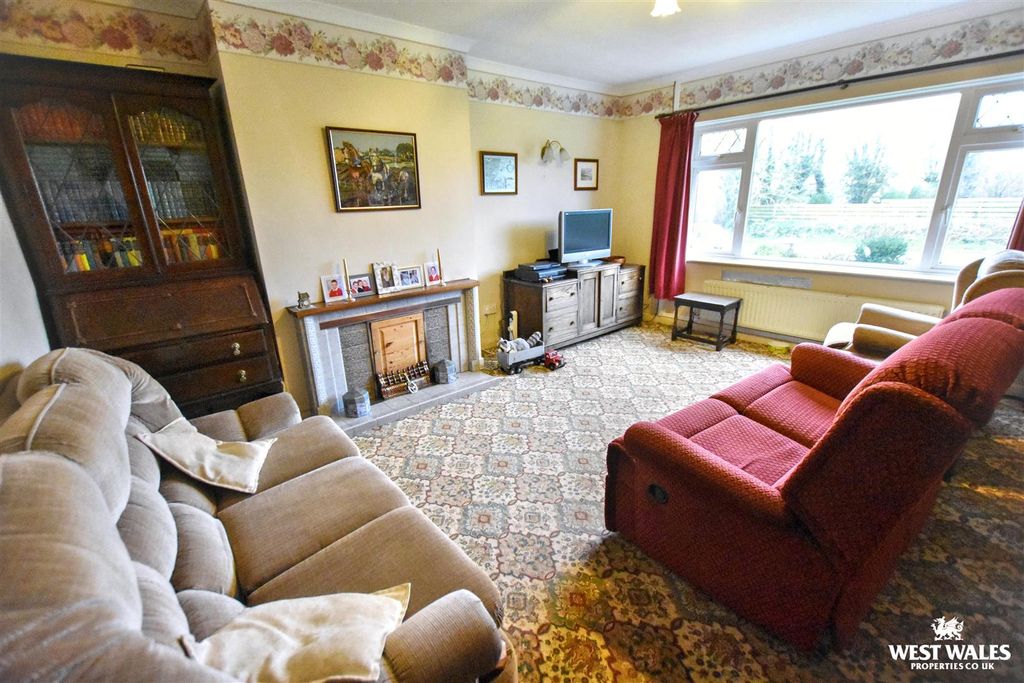 Property photo 2 of 20 17 (11).Jpg