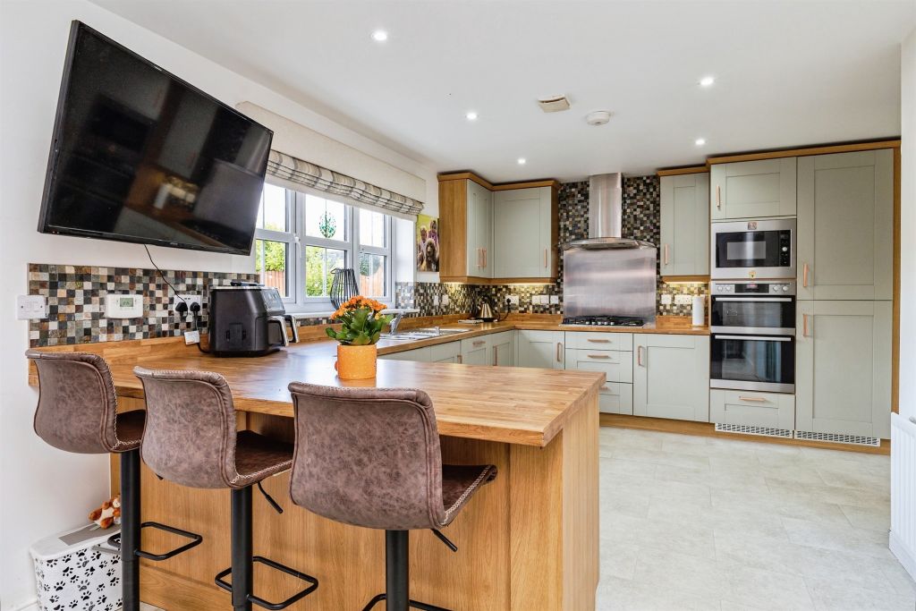 Additional image 6 of 4 bed detached house for saleSalis Close, Middlesbrough TS5
