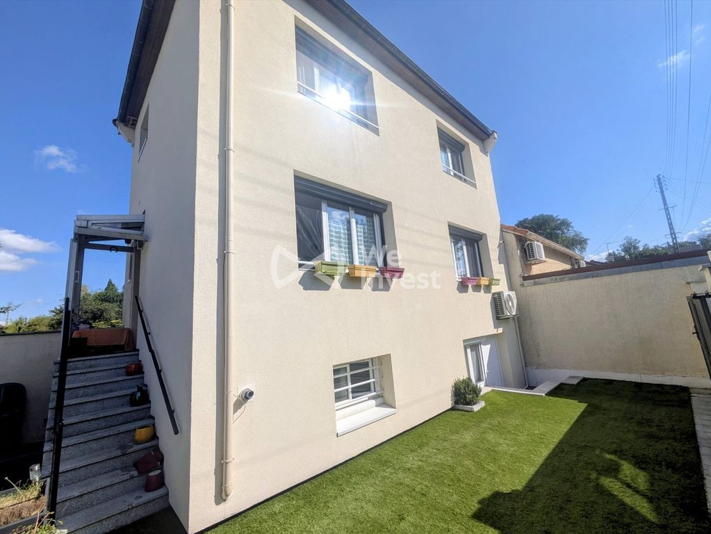 Property photo 2 of 22