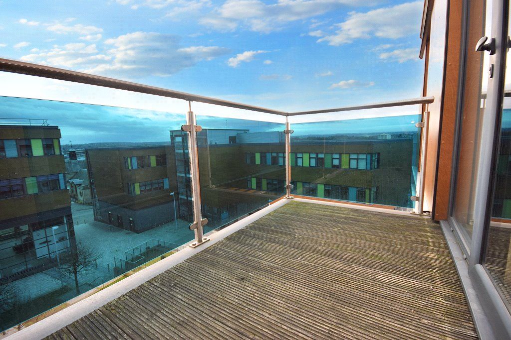 Property photo 2 of 16 Picture No. 15