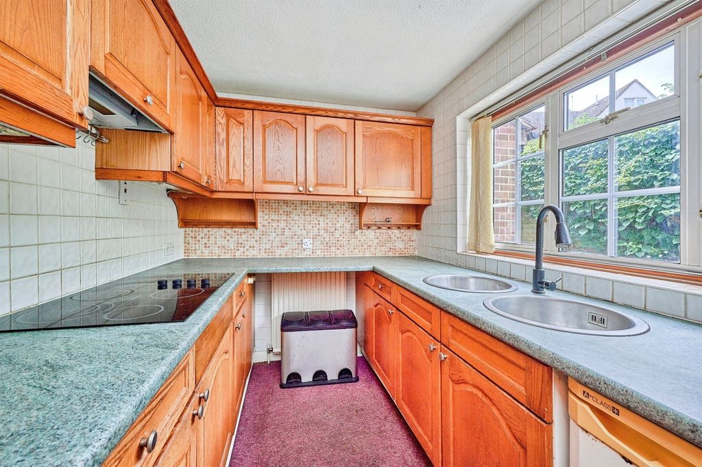 Property photo 3 of 15