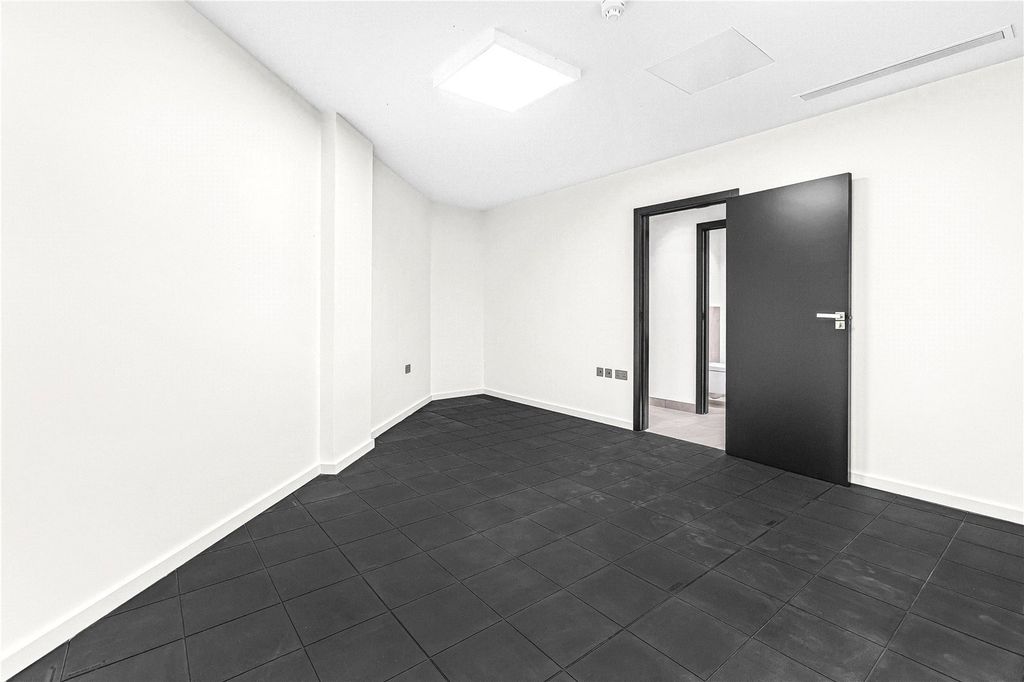 Additional image 14 of 6 bed detached house to rentRosebury Close, Goffs Oak, Waltham Cross, Hertfordshire EN7