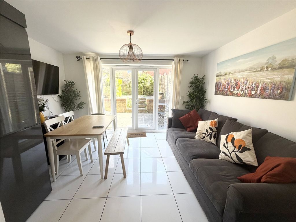 Property photo 3 of 15 Picture No. 05