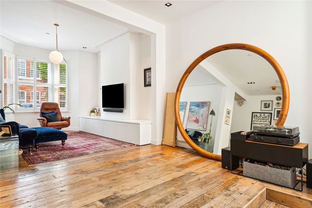 Property photo 3 of 9