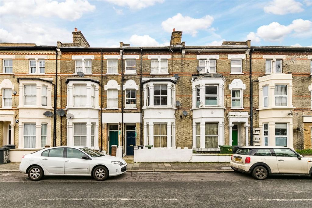 Property photo 1 of 6