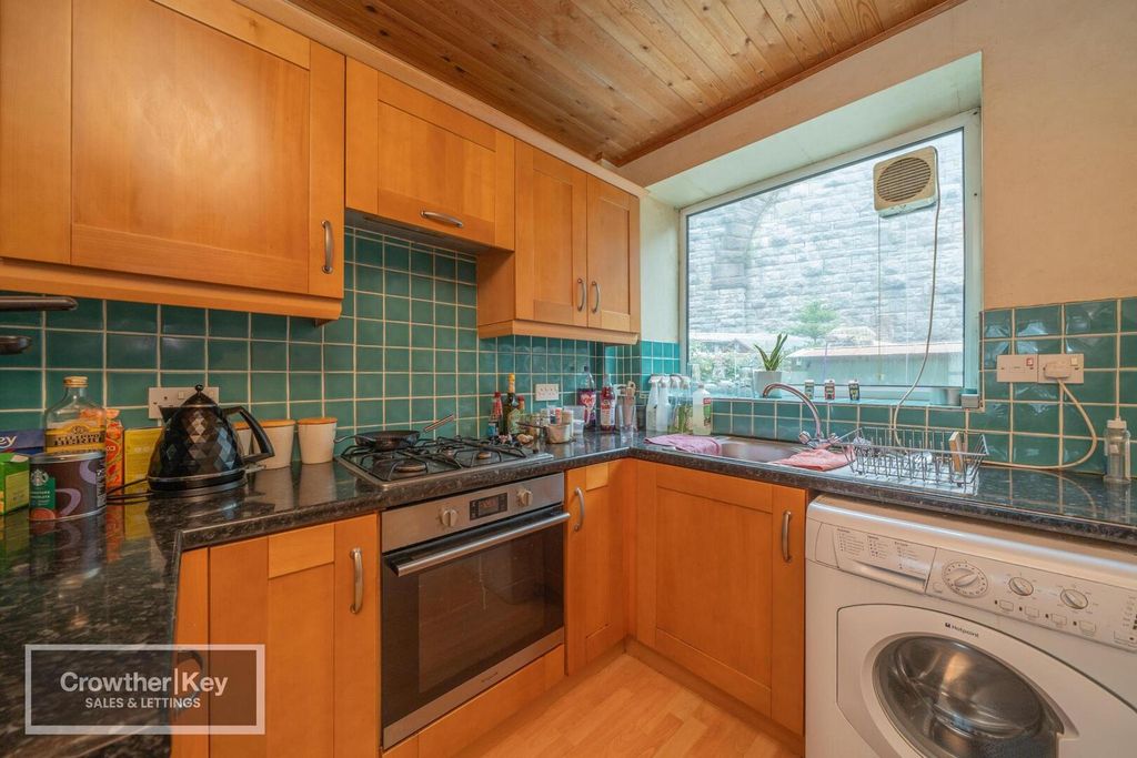 Property photo 3 of 13 Kitchen