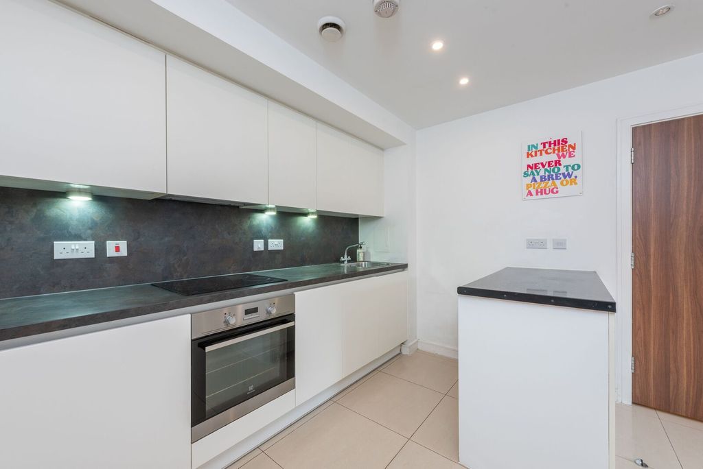 Property photo 2 of 4