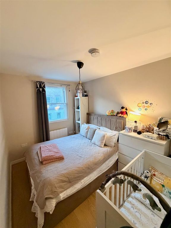 Property photo 3 of 5 Bedroom