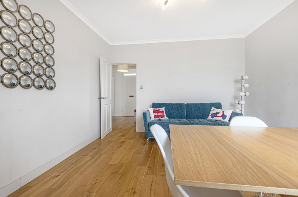 Property photo 1 of 11 Reception