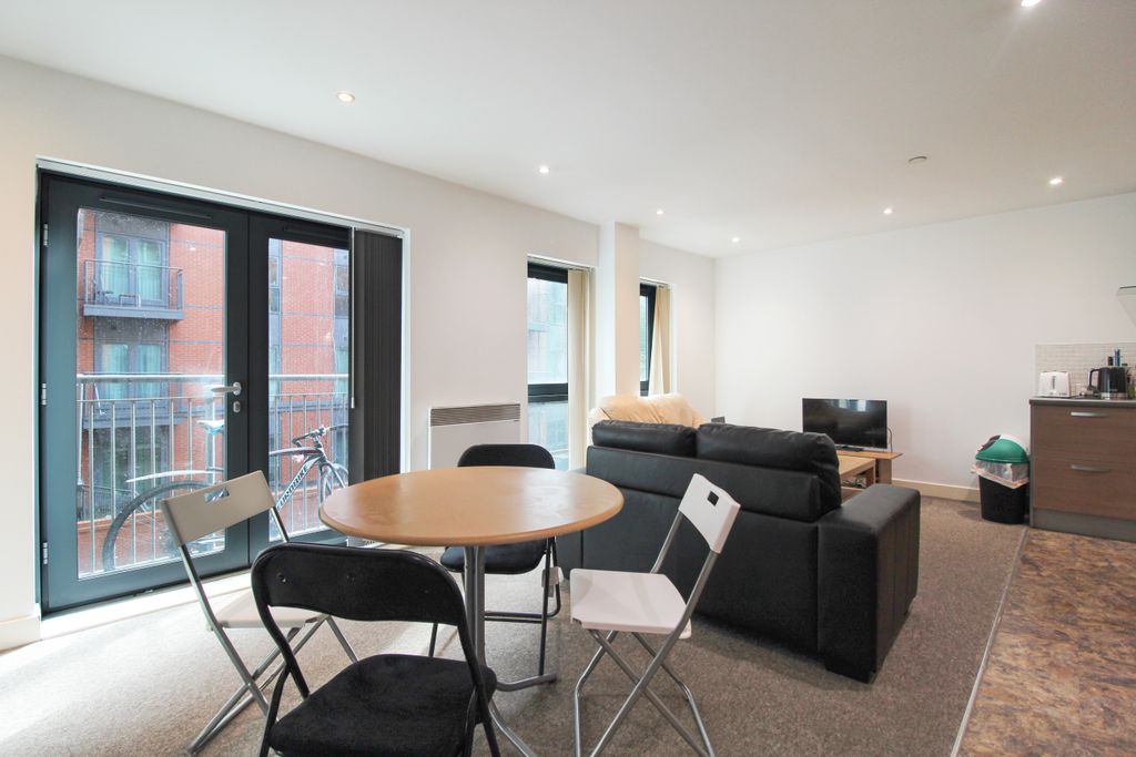 Property photo 2 of 8