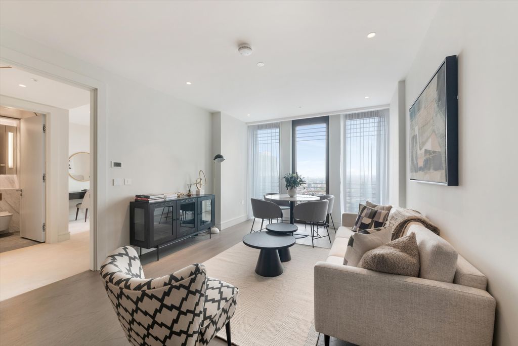 Property photo 2 of 14 Image